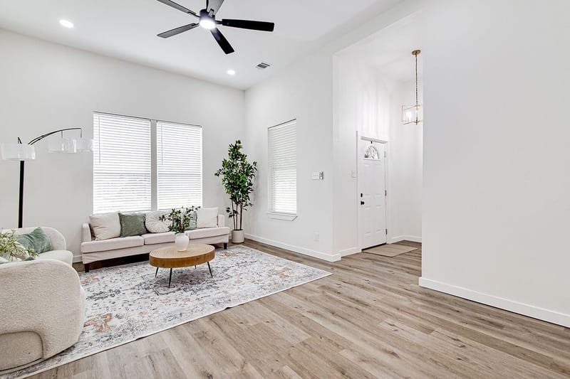 904 S Anglin Street, Cleburne TX 76031 - Photo 8