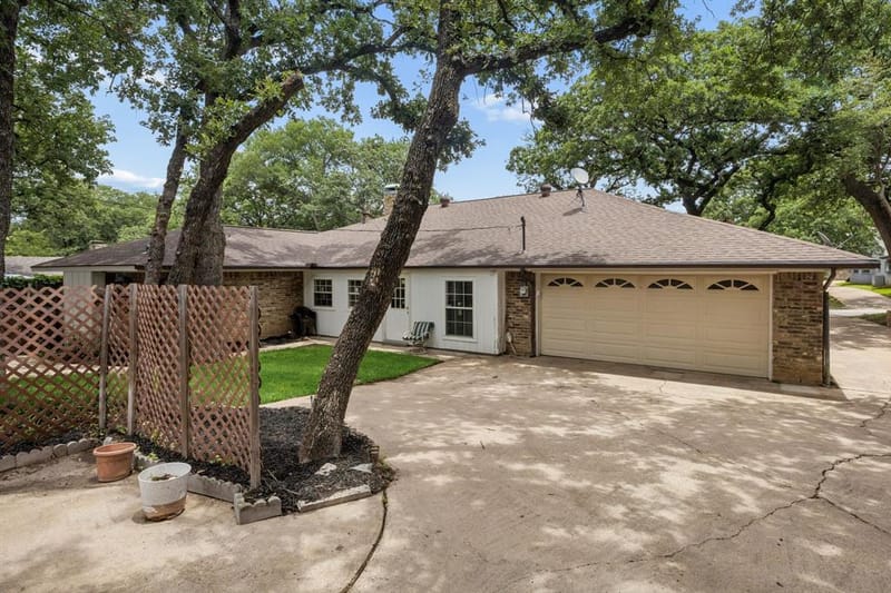 1908 Scarlett Court, Arlington TX 76012 - Photo 35