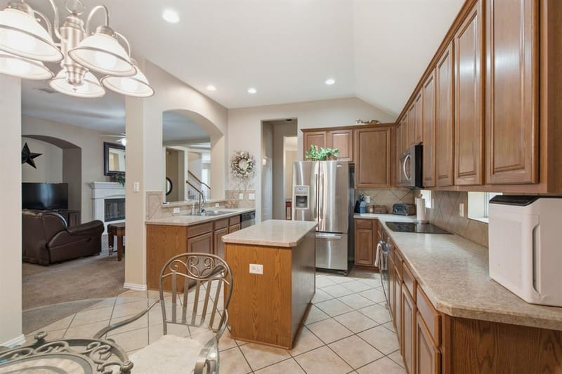 8100 Yucatan Court, Arlington TX 76002 - Photo 11