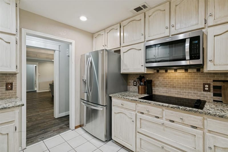 7250 Boca Raton Drive, North Richland Hills TX 76182 - Photo 12