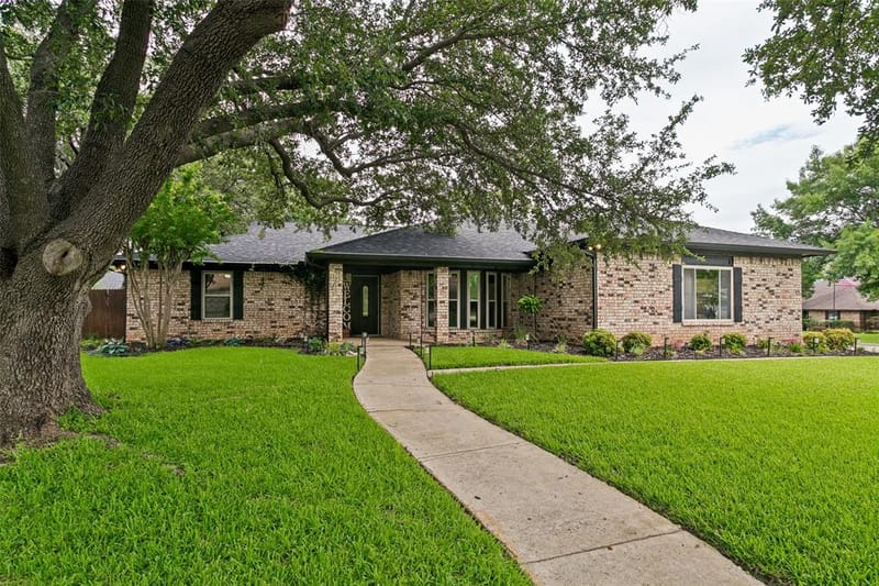 7250 Boca Raton Drive, North Richland Hills TX 76182 - Photo 3