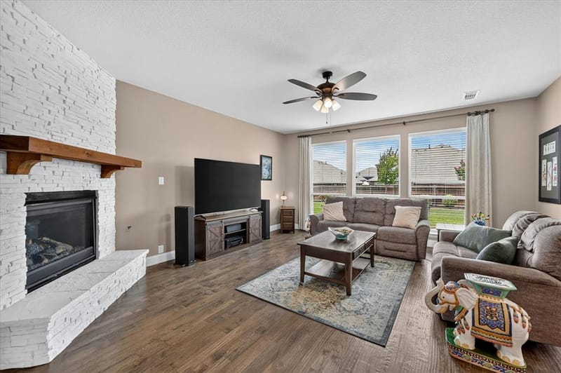 1943 Silverleaf Drive, Glenn Heights TX 75154 - Photo 7