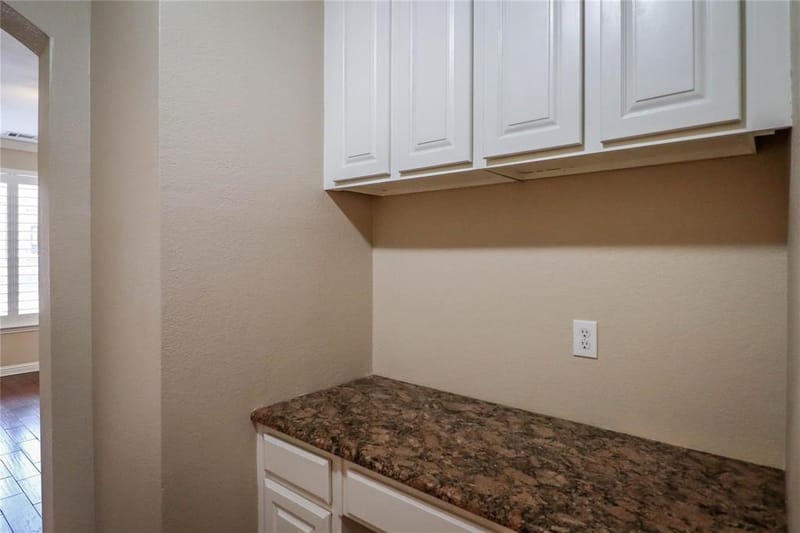 9130 Bottlebrush Lane, Irving TX 75063 - Photo 9
