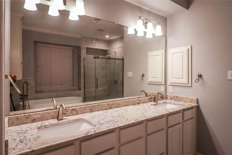9130 Bottlebrush Lane, Irving TX 75063 - Photo 14
