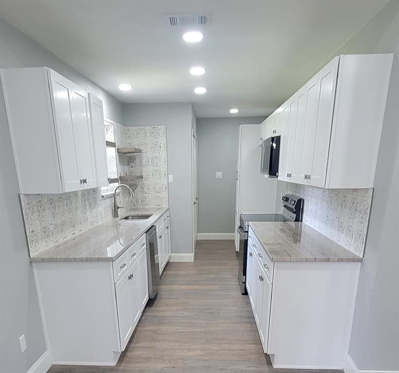 2700 Ozark Drive, Arlington TX 76014 - Photo 6