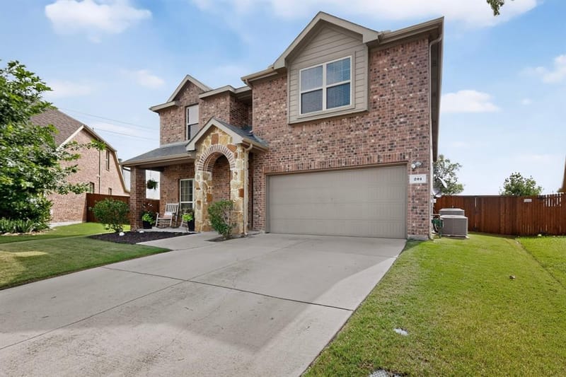 201 Sandy Creek Way, McKinney TX 75072 - Photo 2