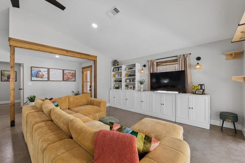 286 Benevolence Way, China Spring TX 76633 - Photo 6