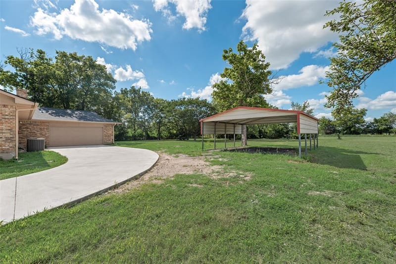 302 County Road 3320, Greenville TX 75402 - Photo 10