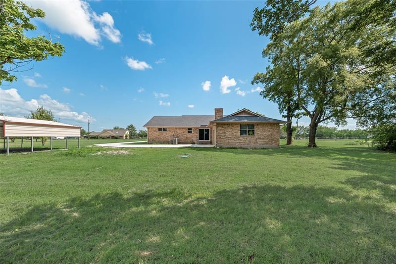 302 County Road 3320, Greenville TX 75402 - Photo 11