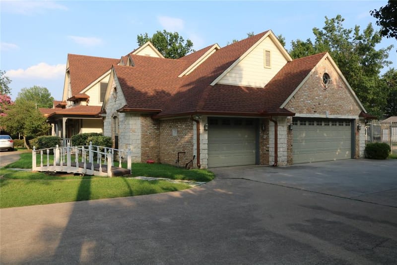 3010 Saint Lo, Irving TX 75060 - Photo 2