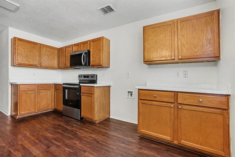 14847 Canyonridge Drive, Balch Springs TX 75180 - Photo 10