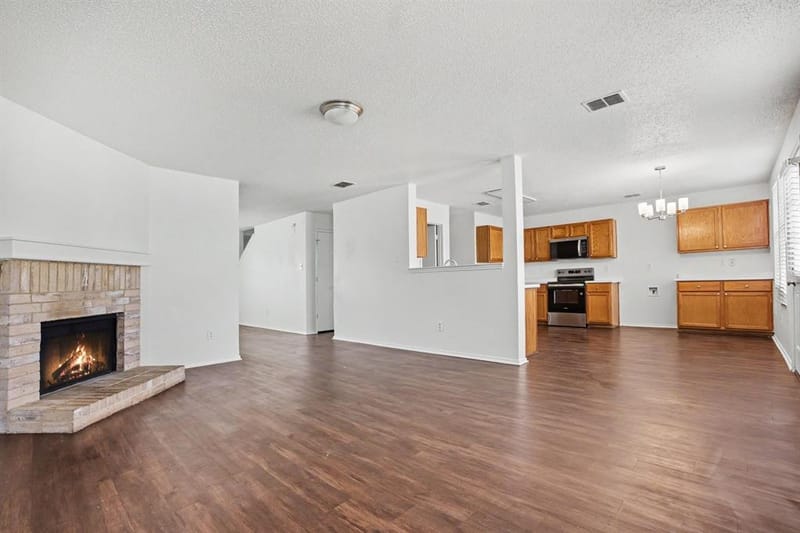 14847 Canyonridge Drive, Balch Springs TX 75180 - Photo 8
