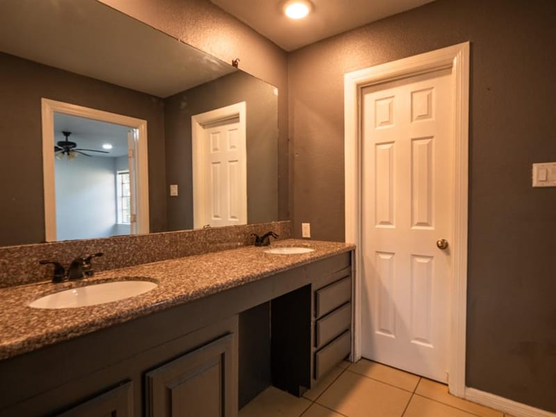 605 Blue Lake Drive, Fort Worth TX 76103 - Photo 30