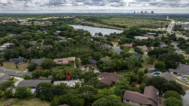 605 Blue Lake Drive, Fort Worth TX 76103 - Photo 37