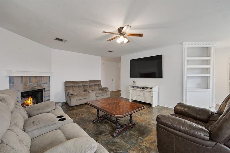 5600 Wiltshire Drive, Fort Worth TX 76135 - Photo 3