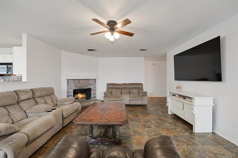 5600 Wiltshire Drive, Fort Worth TX 76135 - Photo 5