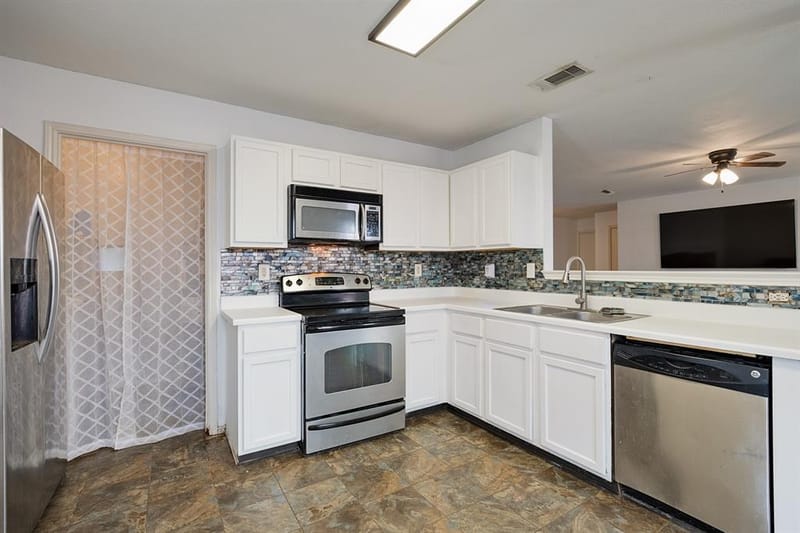 5600 Wiltshire Drive, Fort Worth TX 76135 - Photo 9