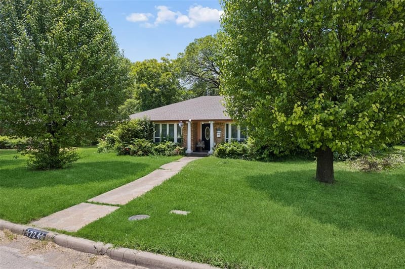 724 W Five Mile Parkway, Dallas TX 75224 - Photo 2