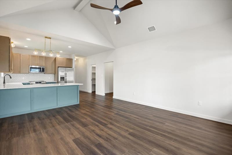 2603 Creekview Drive, Granbury TX 76048 - Photo 8