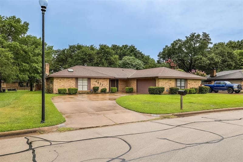 4533 Cinnamon Hill Drive, Fort Worth TX 76133 - Photo 6