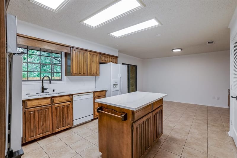 4533 Cinnamon Hill Drive, Fort Worth TX 76133 - Photo 12