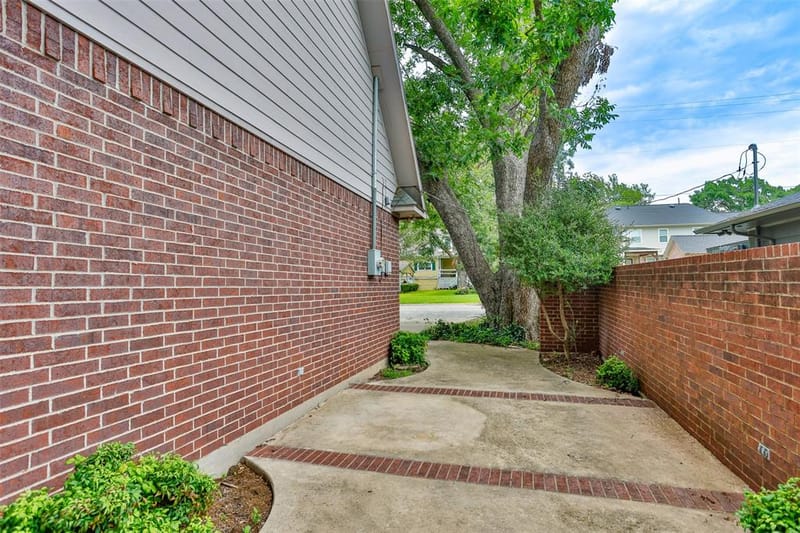 226 Gordon Street, Gainesville TX 76240 - Photo 37