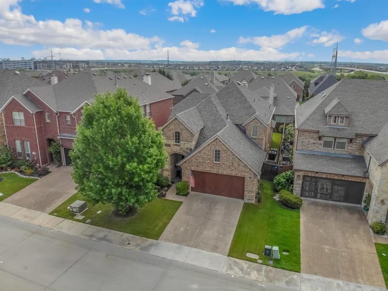2504 Scotti Street, Lewisville TX 75056 - Photo 2