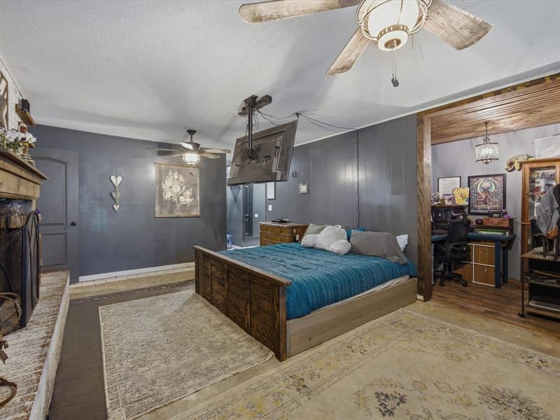 901 Pebble Street, Bowie TX 76230 - Photo 24