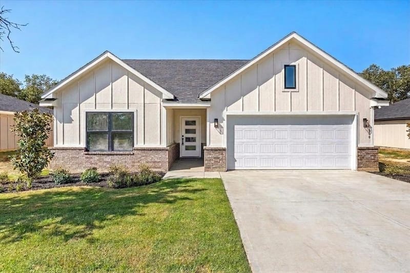 469 Peace Lily Way, Tolar TX 76476