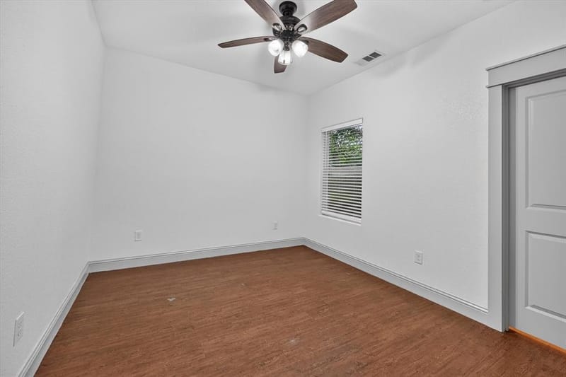 818 W Elm Street, Denison TX 75020 - Photo 21
