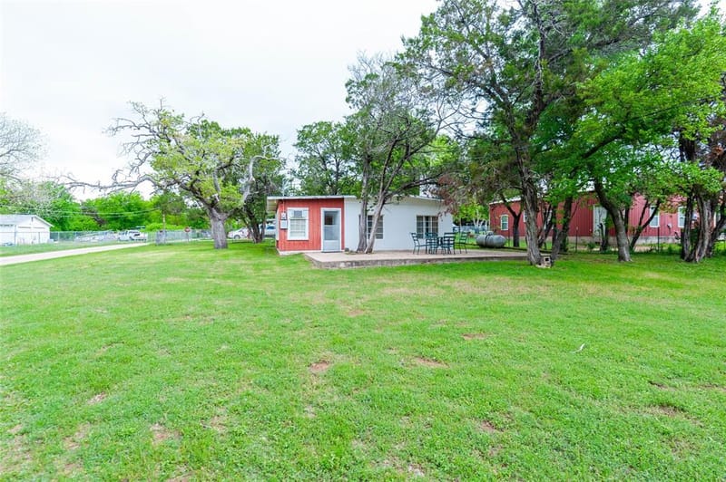 137 Center Loop, Whitney TX 76692 - Photo 3
