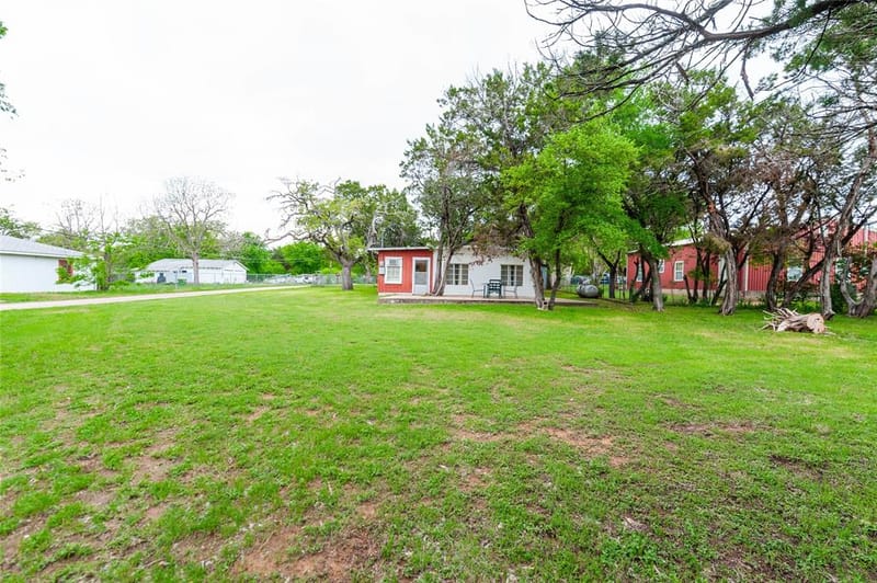137 Center Loop, Whitney TX 76692 - Photo 9