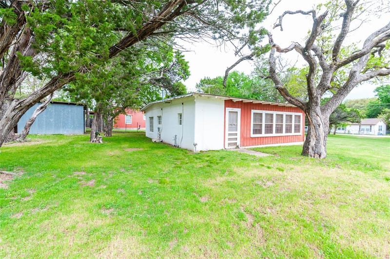 137 Center Loop, Whitney TX 76692 - Photo 31