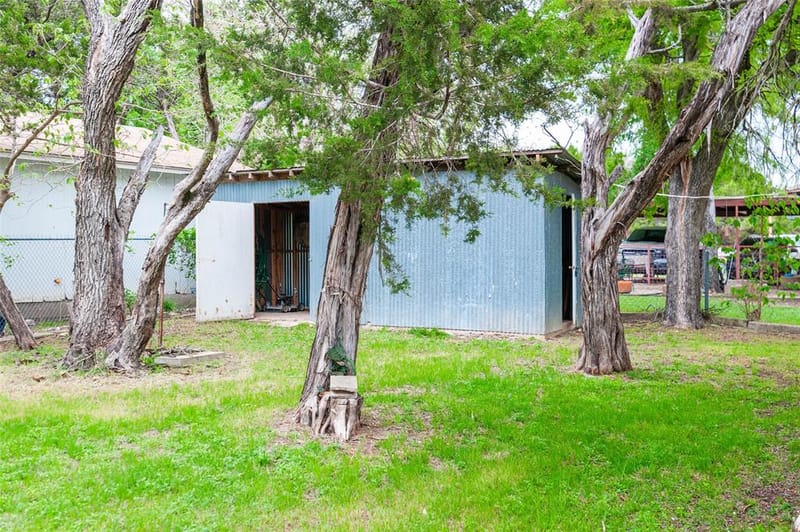 137 Center Loop, Whitney TX 76692 - Photo 29