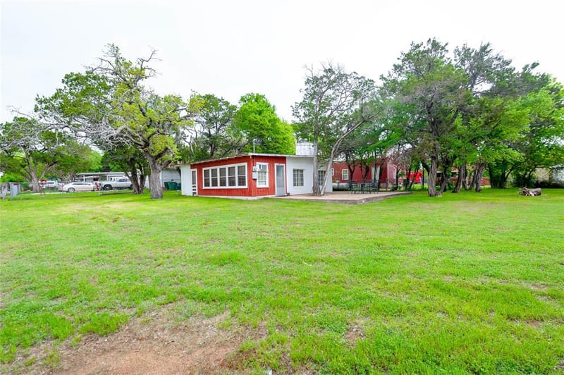 137 Center Loop, Whitney TX 76692 - Photo 4