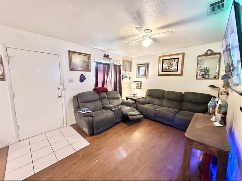 915 N 7th Street, Sanger TX 76266 - Photo 2
