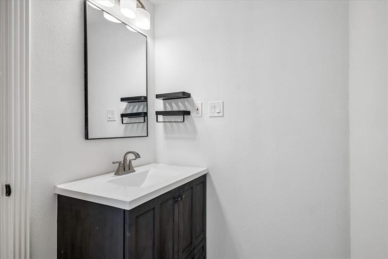 11070 Delford Circle, Dallas TX 75228 - Photo 10