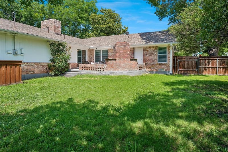 11070 Delford Circle, Dallas TX 75228 - Photo 15