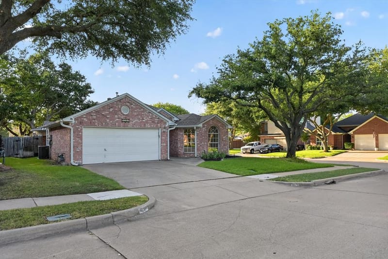 7700 Black Bear Court, Fort Worth TX 76137 - Photo 28