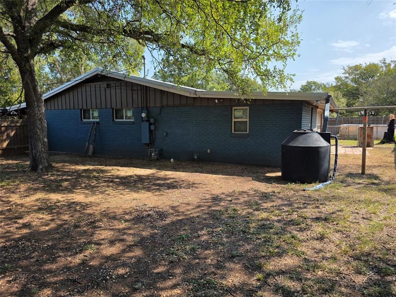 135 Elm Street, Palo Pinto TX 76484 - Photo 4