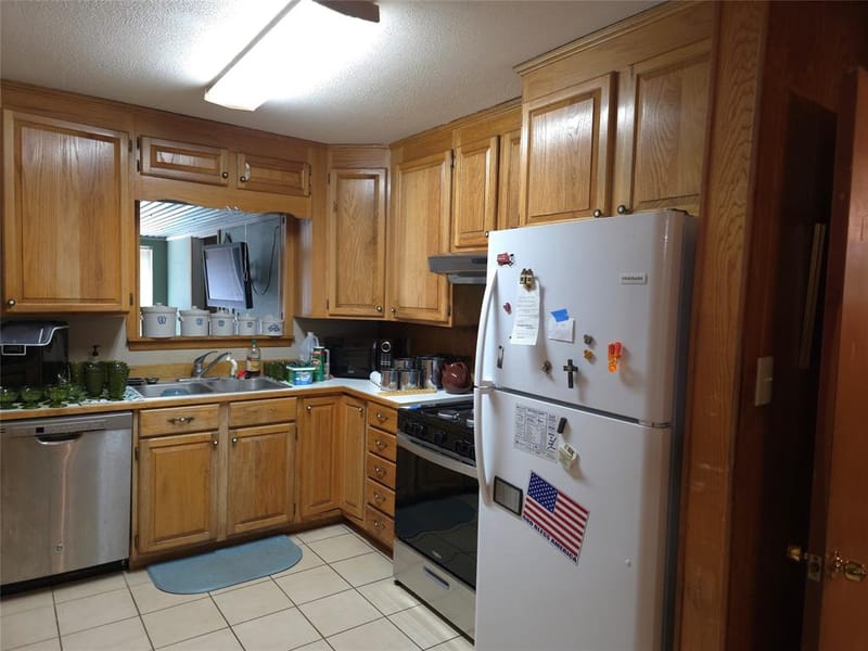 135 Elm Street, Palo Pinto TX 76484 - Photo 8