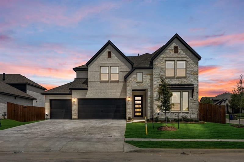 321 Atlas Cedar Drive, Glenn Heights TX 75154 - Photo 2