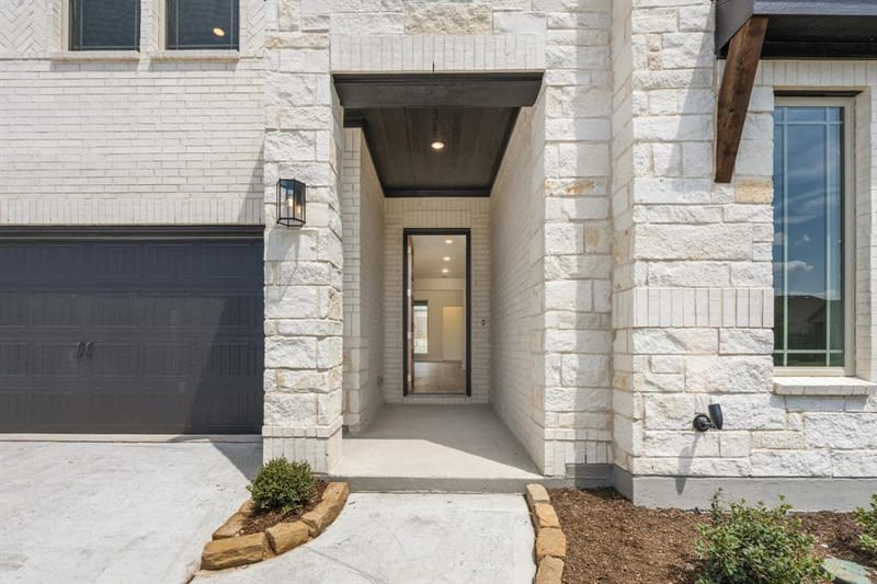 321 Atlas Cedar Drive, Glenn Heights TX 75154 - Photo 4