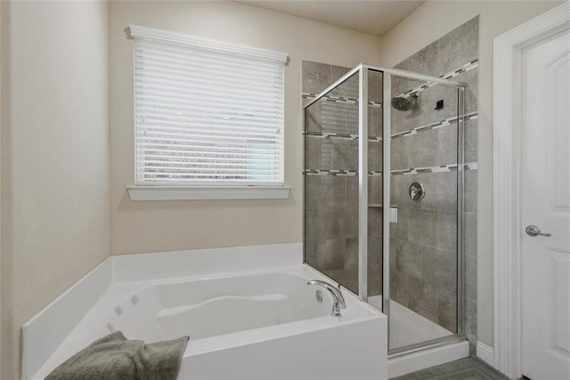 4317 Lakeview Drive, Frisco TX 75036 - Photo 23
