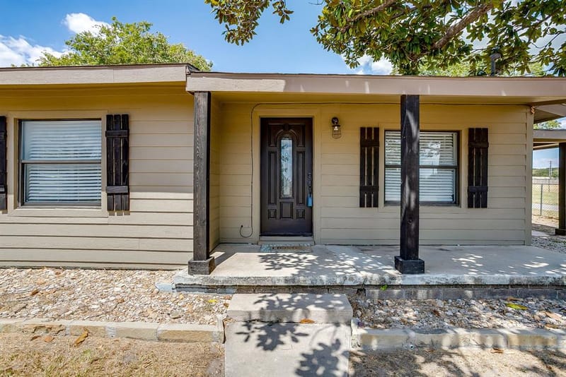 913 Jameson Street, Weatherford TX 76086 - Photo 4