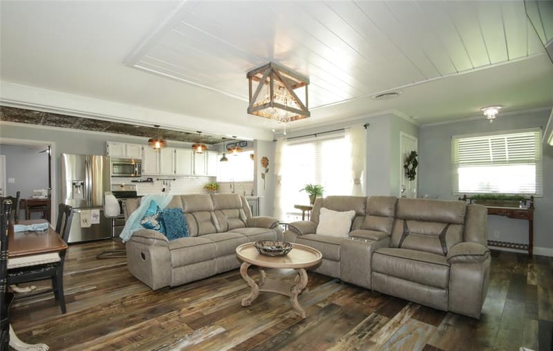 367 Hillcroft Drive, Weatherford TX 76087 - Photo 6