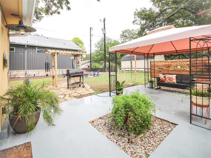 367 Hillcroft Drive, Weatherford TX 76087