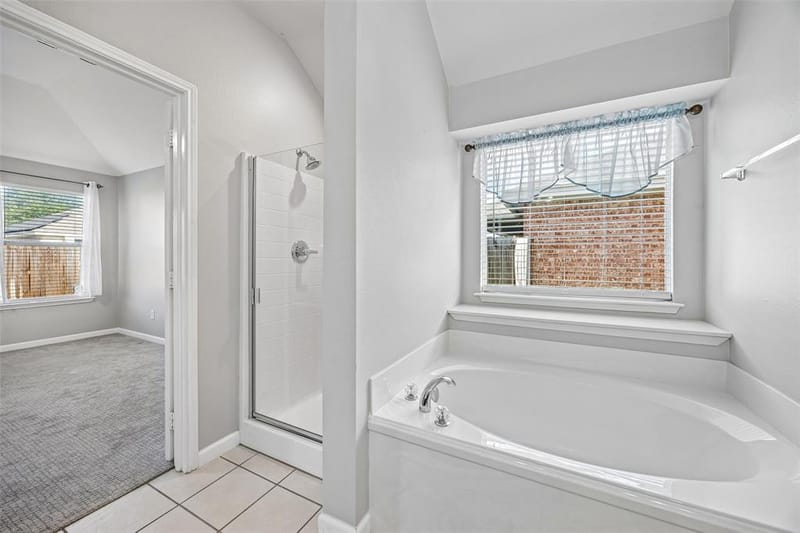 949 Chestnut Lane, Saginaw TX 76179 - Photo 20