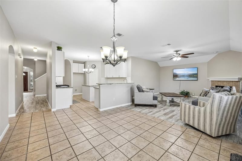 949 Chestnut Lane, Saginaw TX 76179 - Photo 10