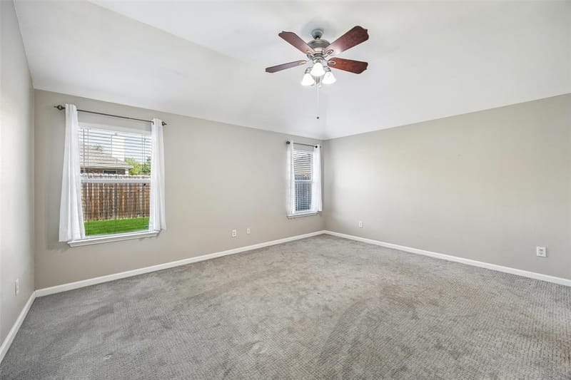 949 Chestnut Lane, Saginaw TX 76179 - Photo 19